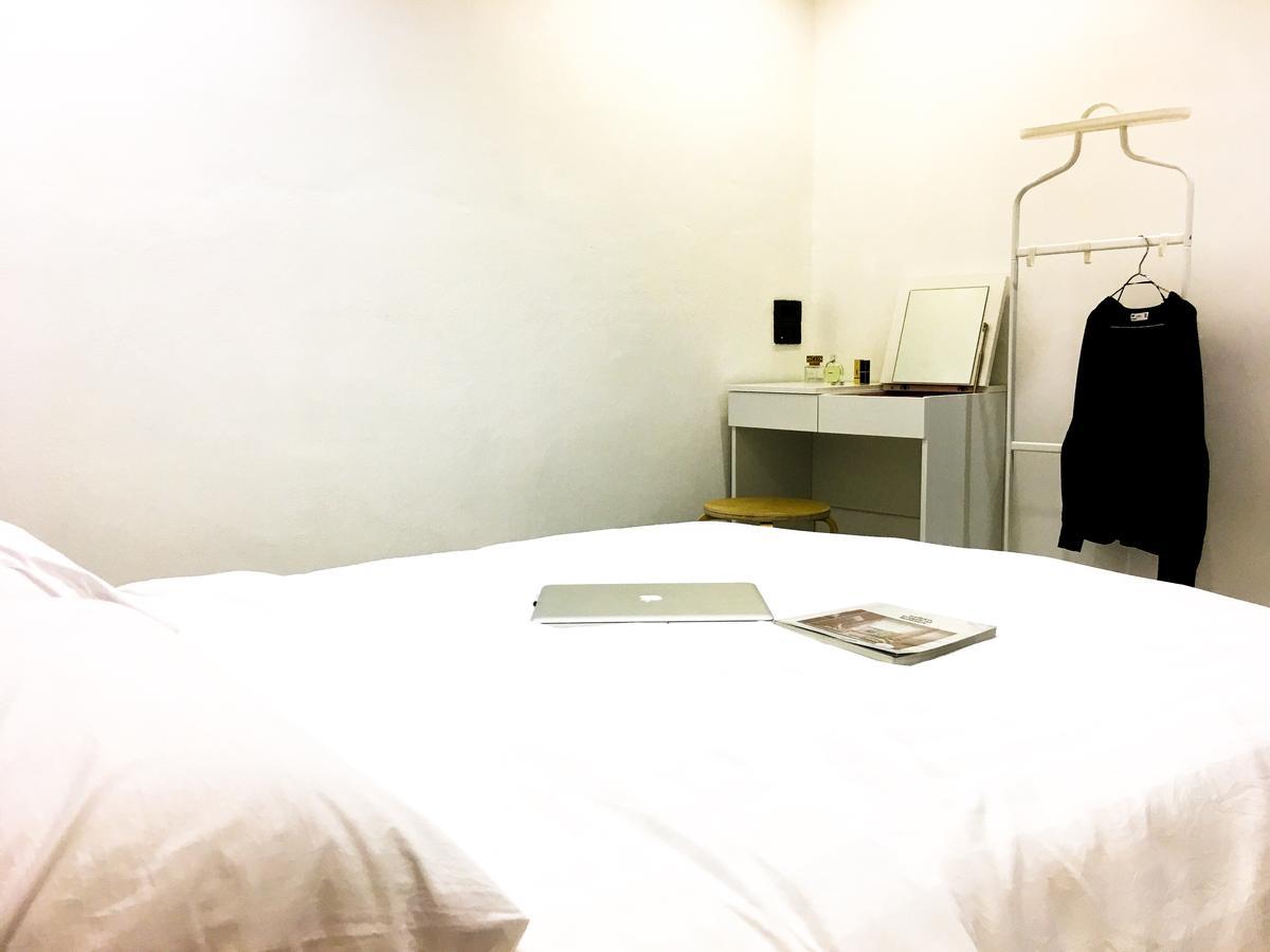 Boon Street Hostel Bangkok Exteriör bild