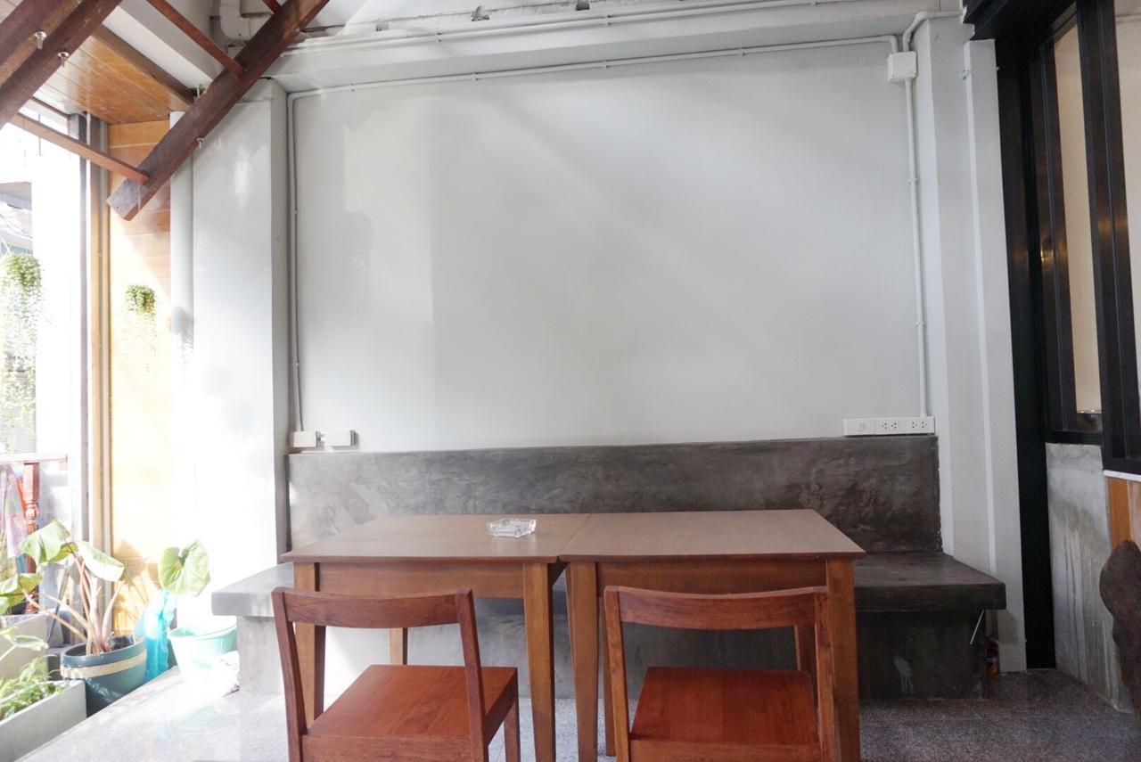 Boon Street Hostel Bangkok Exteriör bild