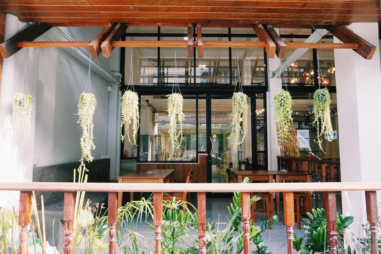 Boon Street Hostel Bangkok Exteriör bild